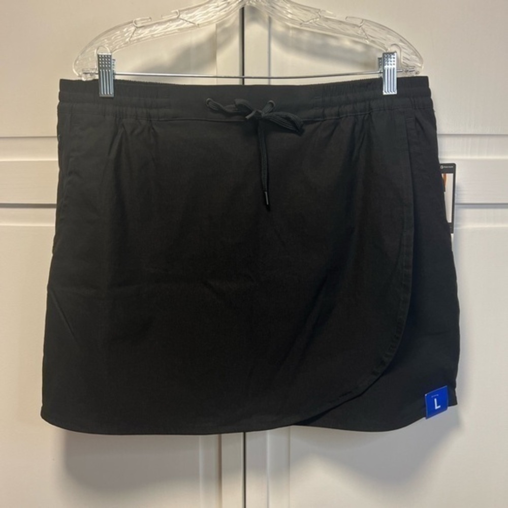 NWT Eddie Bauer Tulip Hem Skort Size Women’s Large Color Black